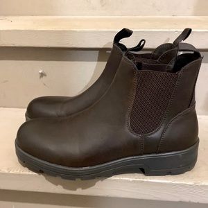 Brown Mens size 9 Blondo Aqua Protect boots.Brand New with tags.